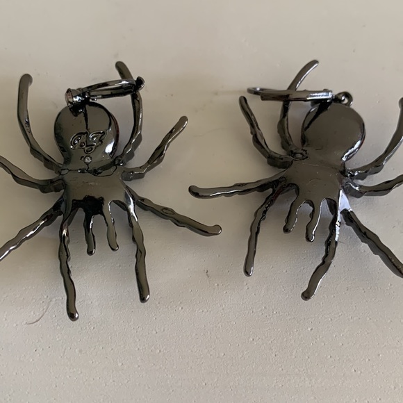 Betsey Johnson Spider Earrings - Picture 6 of 8